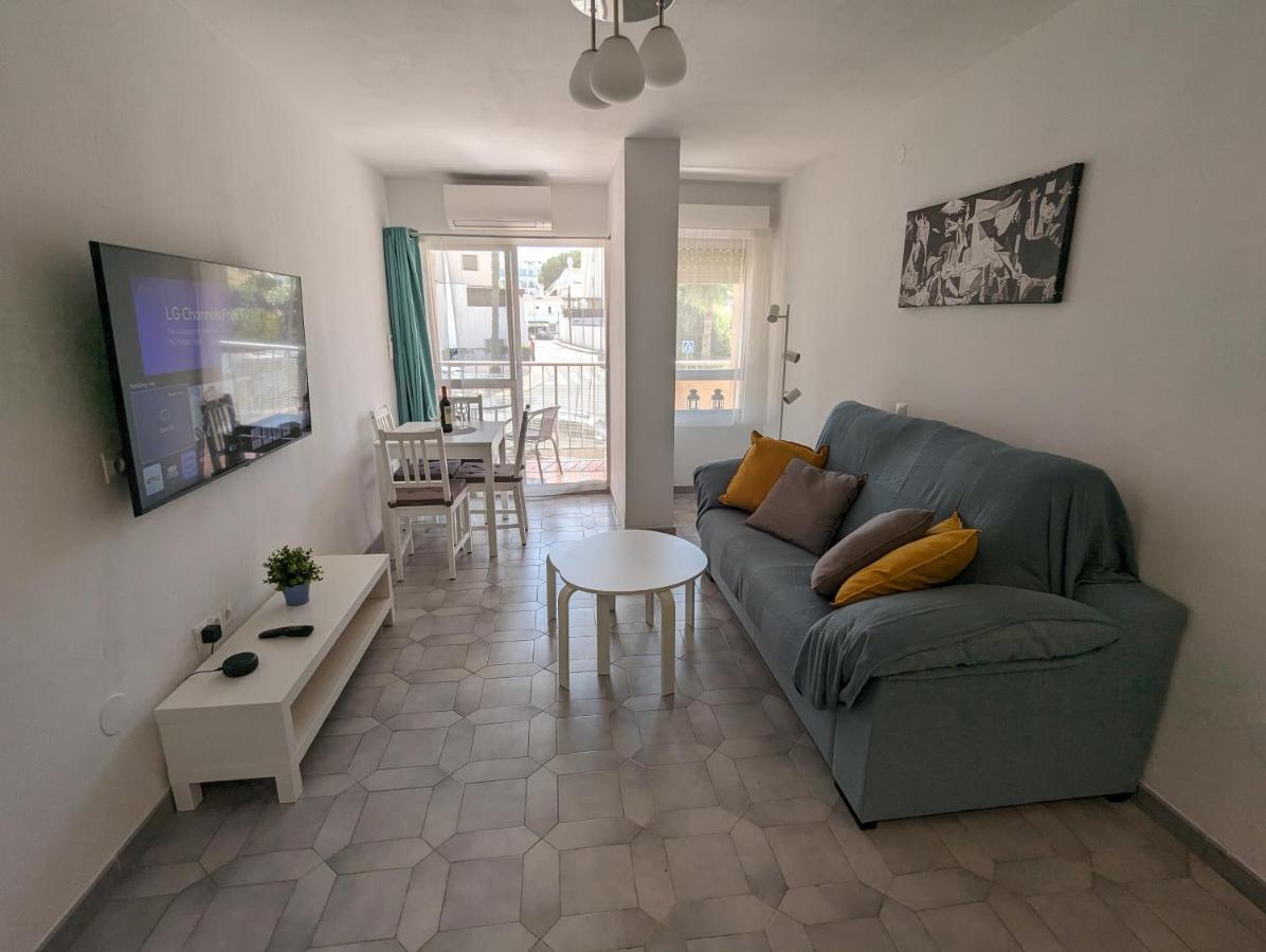 Apartamento Entero, Enormes Piscinas, Terraza Y Playa Benalmádena Exterior foto