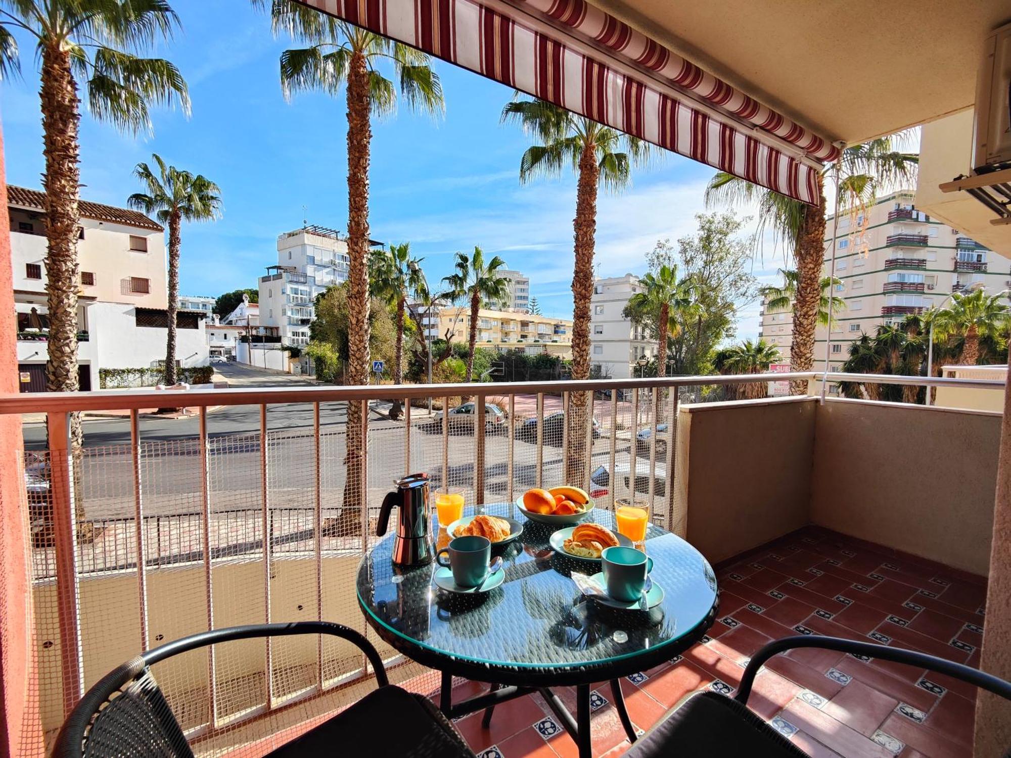 Apartamento Entero, Enormes Piscinas, Terraza Y Playa Benalmádena Exterior foto